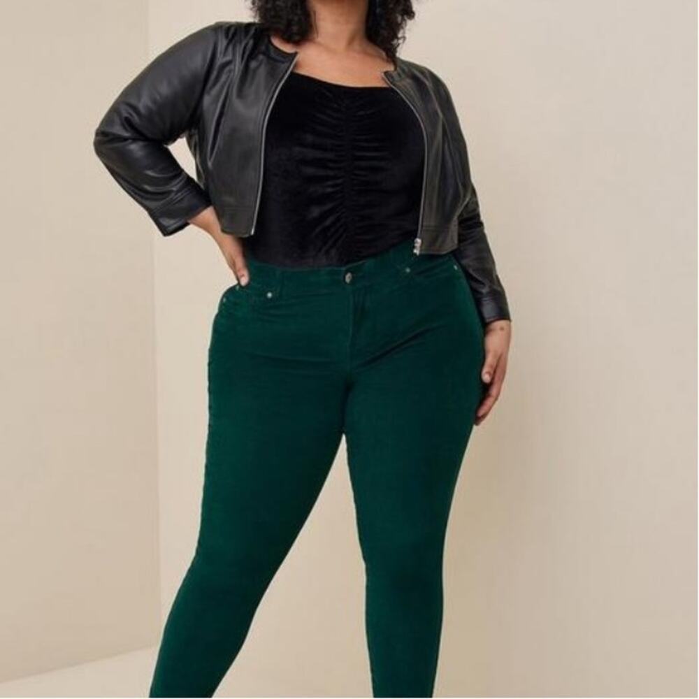 Torrid black Stretch Velvet Shirred Front Off The Shoulder Top - Picture 3 of 9